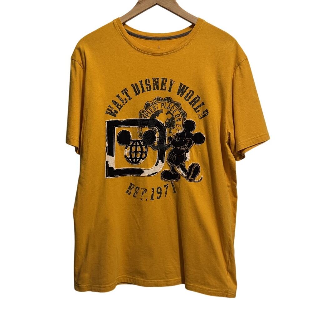 Disney Parks Men's Mustard Yellow Cotton Vintage Short Sleeve T-Shirts Sz Medium
